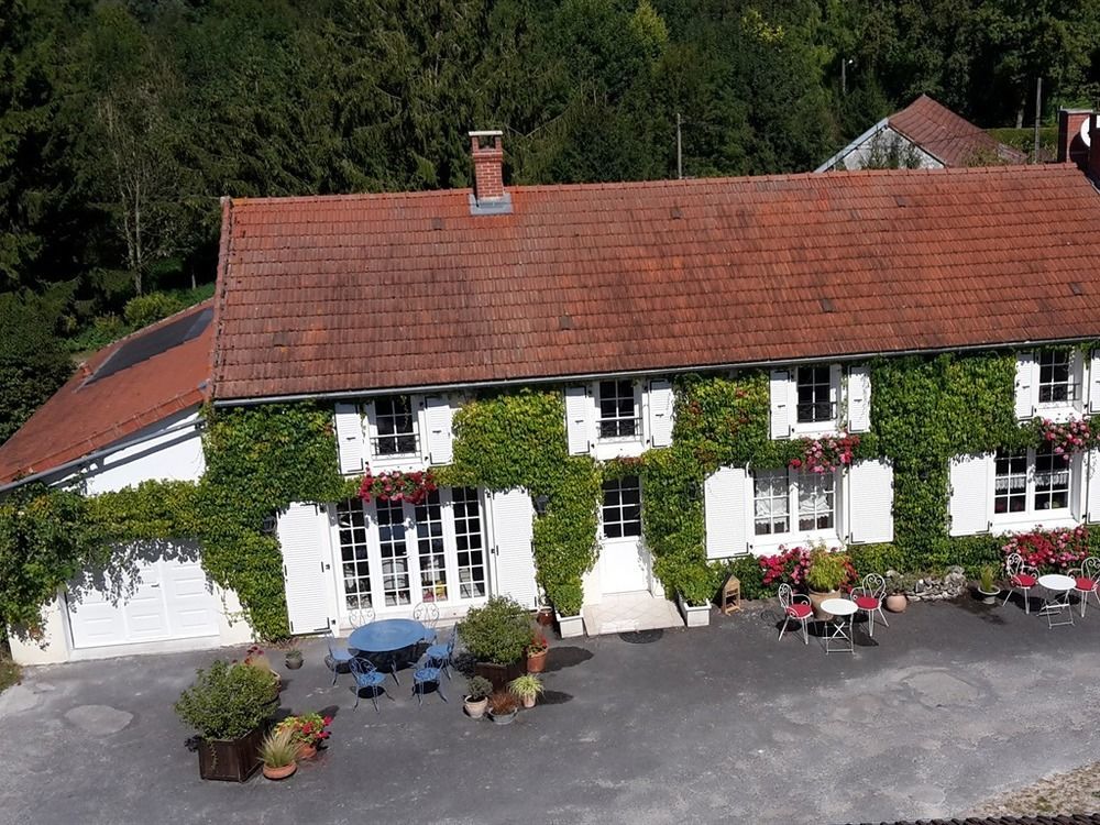 Au Pre Du Moulin Panzió Clamanges Kültér fotó